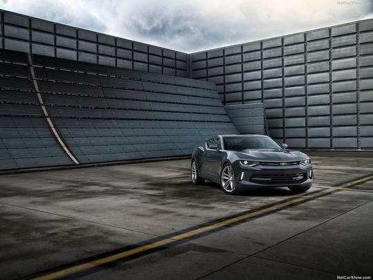 Chevrolet revelou a sexta geração do Camaro, que está 90 kg mais leve - NetCarShow/ divulgação