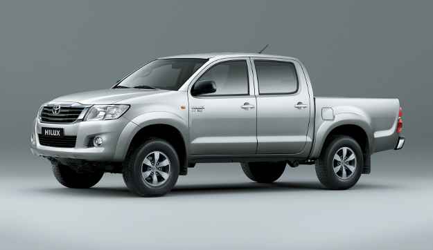 Hilux será vendida em duas versões, ambas com cabine dupla. Uma terá opção de tração 4x2 e outra com 4x4 (Divulgação) Hilux será vendida em duas versões, ambas com cabine dupla. Uma terá opção de tração 4x2 e outra com 4x4 (Divulgação)