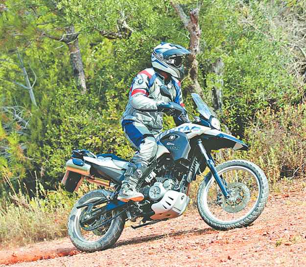 Moto vem com freios ABS e câmbio de cinco marchas (Divulgação) Moto vem com freios ABS e câmbio de cinco marchas (Divulgação)
