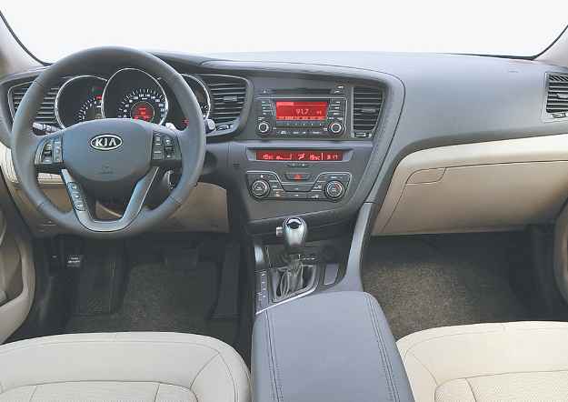 Painel de instrumentos está bem posicionado e facilita a vida do motorista (Divulgação)