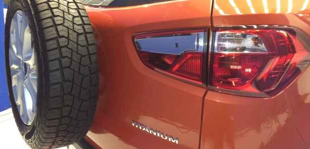 Detalhe da maçaneta do porta-malas 