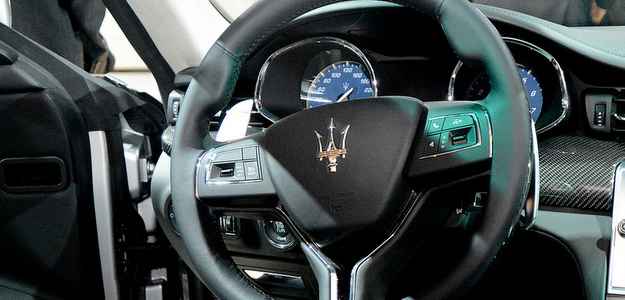 Esportividade é a marca do interior do Quattroporte (Michelin/divulgação) Esportividade é a marca do interior do Quattroporte (Michelin/divulgação)