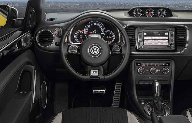 O interior do Beetle GSR mistura charme e tecnologia (Volkswagen/divulgação) O interior do Beetle GSR mistura charme e tecnologia (Volkswagen/divulgação)
