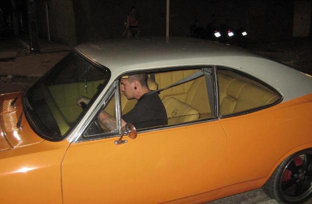 Artista Raphael Mulatinho é apaixonado pelo seu carro (divulgaçao) Artista Raphael Mulatinho é apaixonado pelo seu carro (divulgaçao)