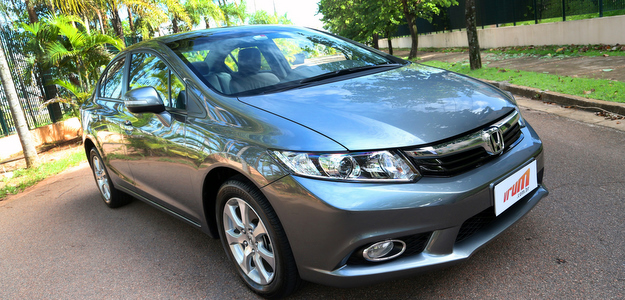 Vers�o 2.0 � vendida como linha 2014 pela Honda (Caio Mattos/Divulga��o)
