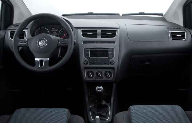 Entre os itens de série estão a direção eletro-hidráulica e computador a bordo (Volkswagen/divulgação) Entre os itens de série estão a direção eletro-hidráulica e computador a bordo (Volkswagen/divulgação)